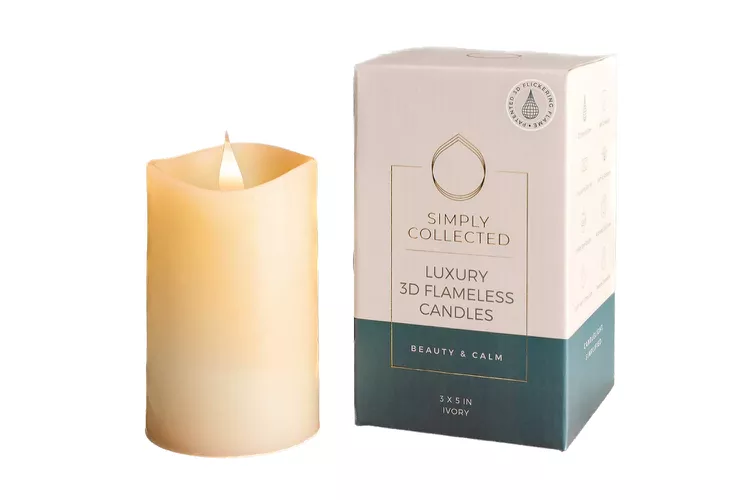 Flickering flameless candles